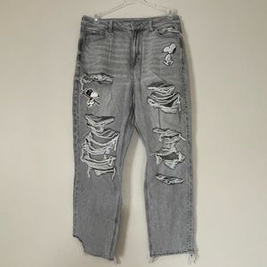 NWT American Eagle x Peanuts Mom Jeans